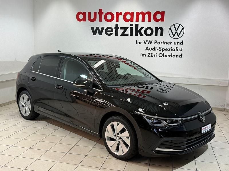 Gebraucht VW Golf VIII Style 150 PS (110 kW) 2024 Schwarz Limousine