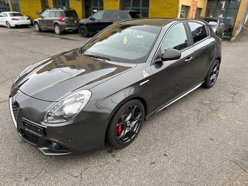 Gebraucht 2016 Alfa Romeo Giulietta Quadrifoglio Verde Kleinwagen | CHF 8’999 - Bild 1/4
