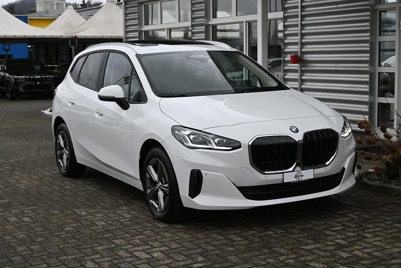 Gebraucht BMW 223 Active Tourer Performance 197 PS (144 kW) 2023 Van / Kleinbus