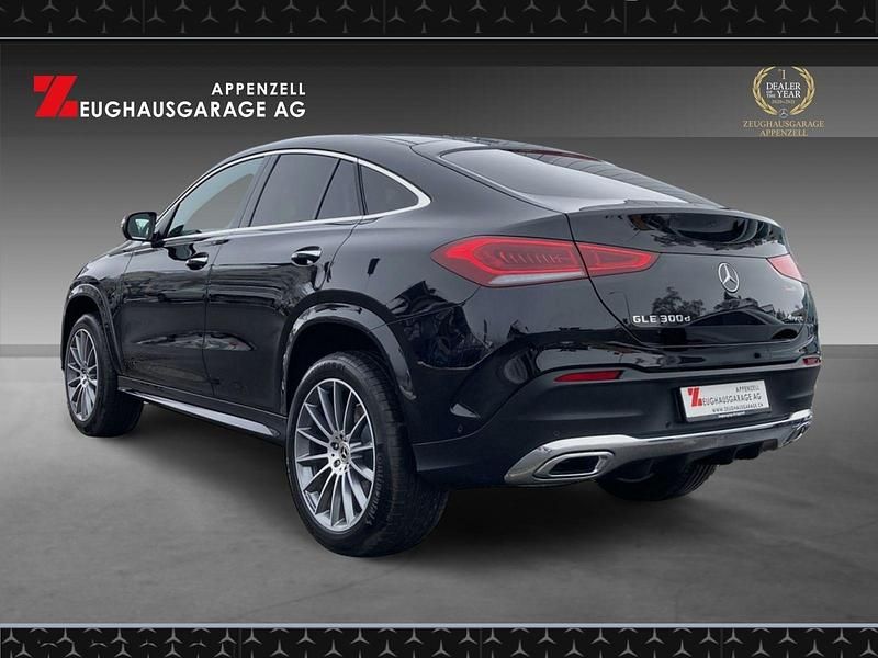 Gebraucht Mercedes GLE300 272 PS (200 kW) 2023 Schwarz Coupé