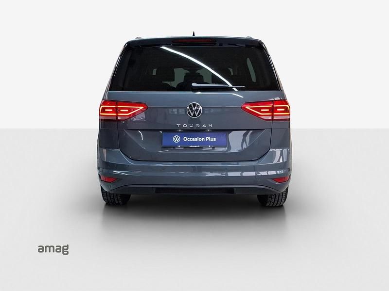 Gebraucht VW Touran Highline 150 PS (110 kW) 2024 Delfingrau metallic Van / Kleinbus
