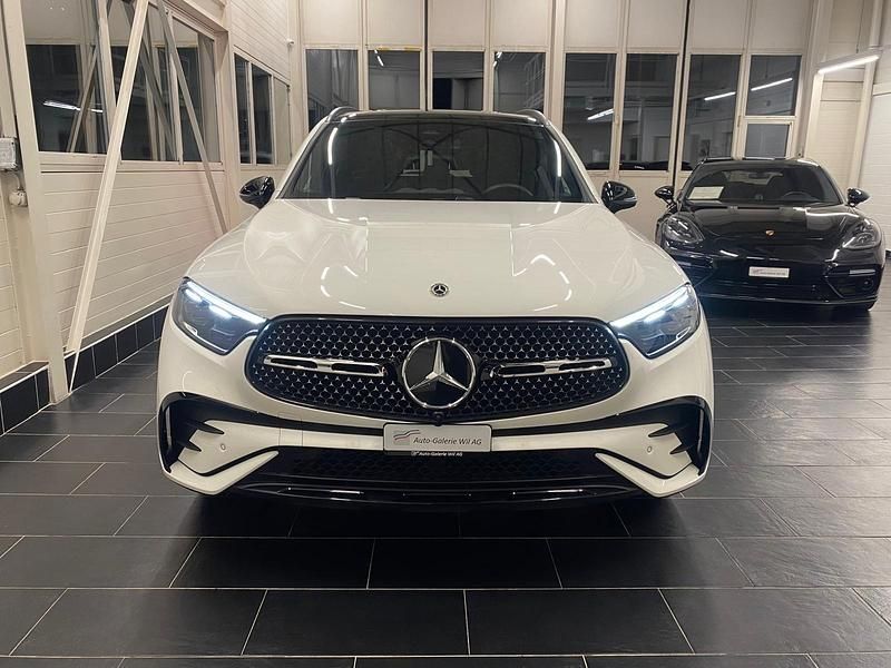 Gebraucht Mercedes GLC300e 258 PS (189 kW) 2024