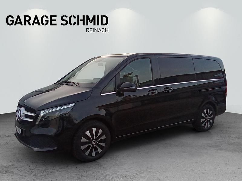 Gebraucht Mercedes V250 Avantgarde 190 PS (139 kW) 2023 Schwarz Van / Kleinbus