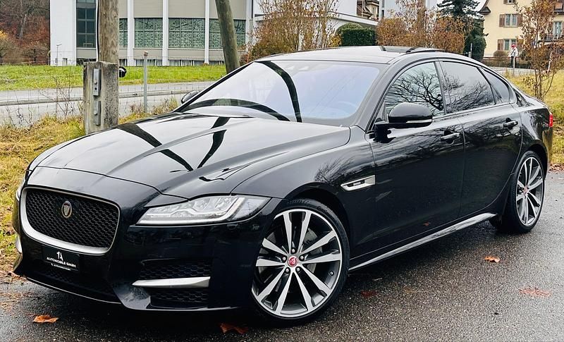 Gebraucht 2016 Jaguar XF R-Sport Limousine | CHF 19’900 - Bild 1/4