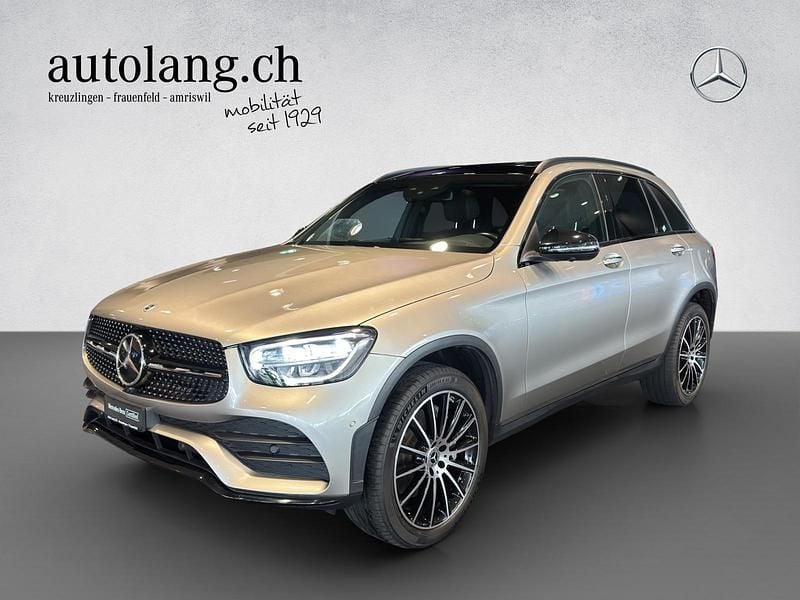 Gebraucht Mercedes GLC300e AMG line 333 PS (244 kW) 2022 Silber SUV