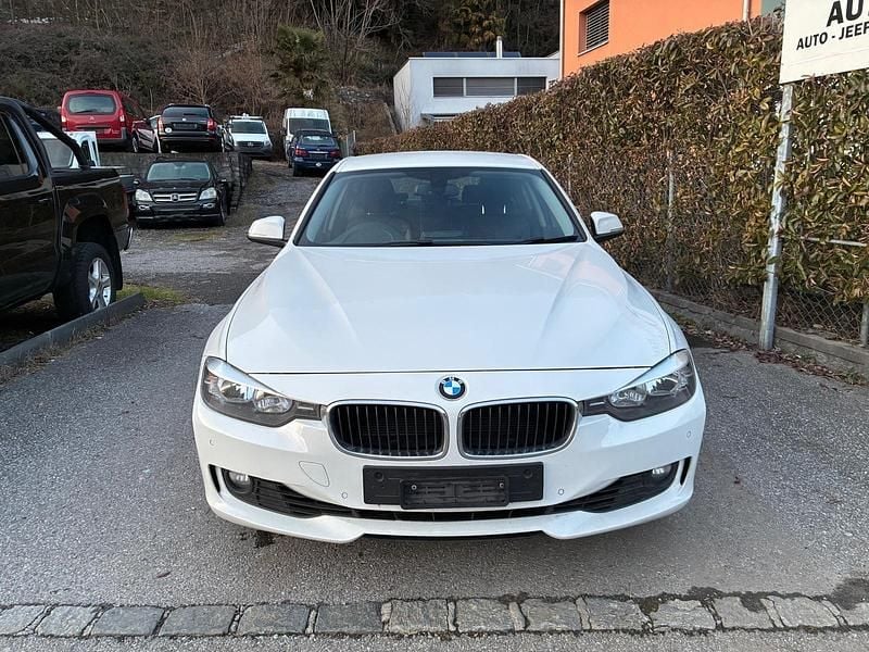Gebraucht BMW 320 184 PS (135 kW) 2013 Limousine