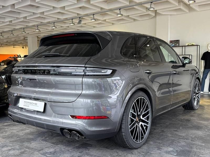 Gebraucht Porsche Cayenne 470 PS (345 kW) 2025 SUV