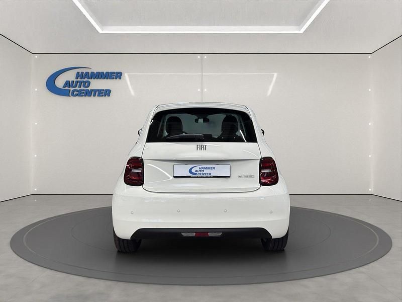 Neu Fiat 500 65 PS (47 kW) 2025 Weiss Limousine