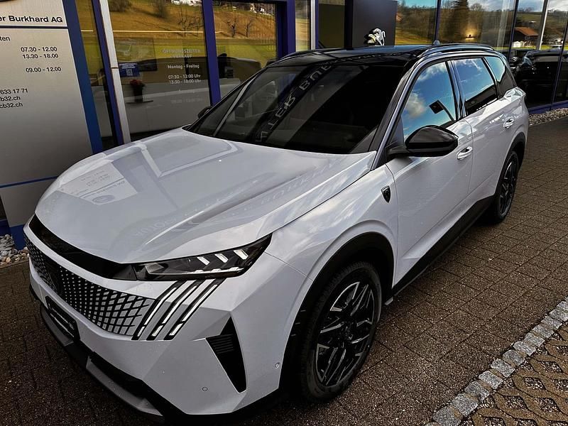 Gebraucht Peugeot 5008 GT 136 PS (100 kW) 2025 Van / Kleinbus