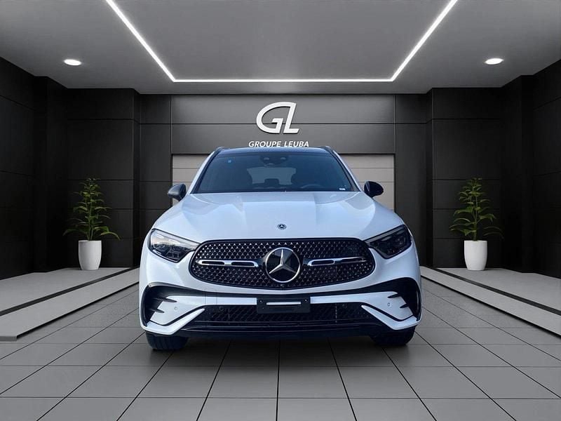 Gebraucht Mercedes GLC450 367 PS (269 kW) 2025 Weiss SUV