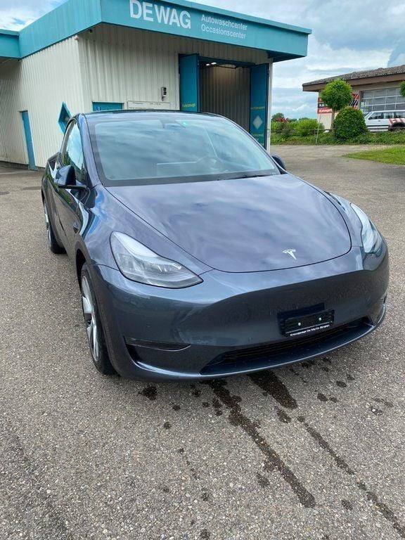 Gebraucht 2022 Tesla Model Y Long Range AWD SUV | CHF 36’900 (Teuer) - Bild 1/4