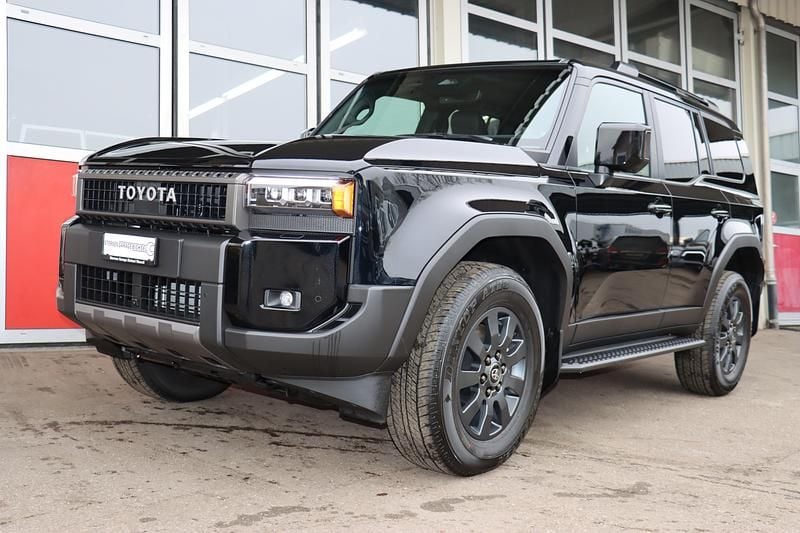 Neu Toyota Land Cruiser Style 205 PS (150 kW) 2025 Kombi