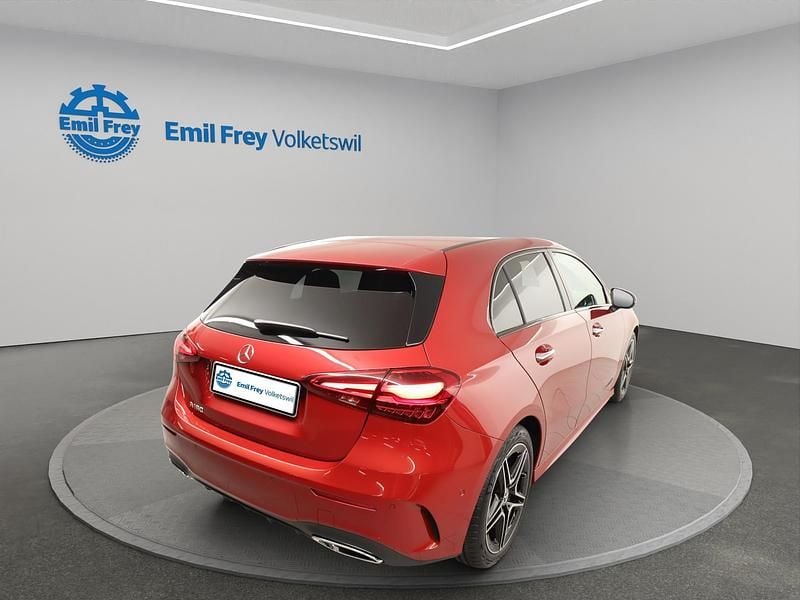 Gebraucht Mercedes A180 AMG line 150 PS (110 kW) 2024 Rot Limousine