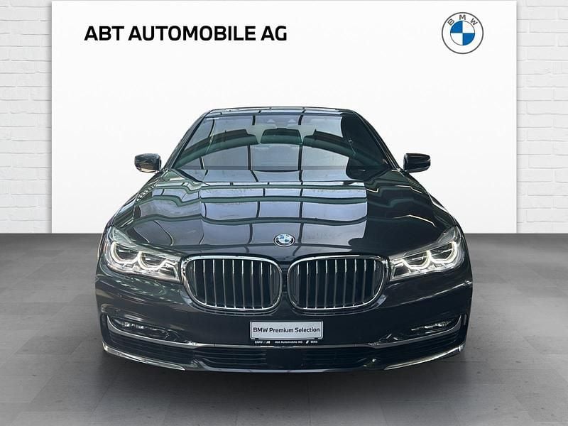 Gebraucht BMW 750 450 PS (330 kW) 2017 Grau Limousine