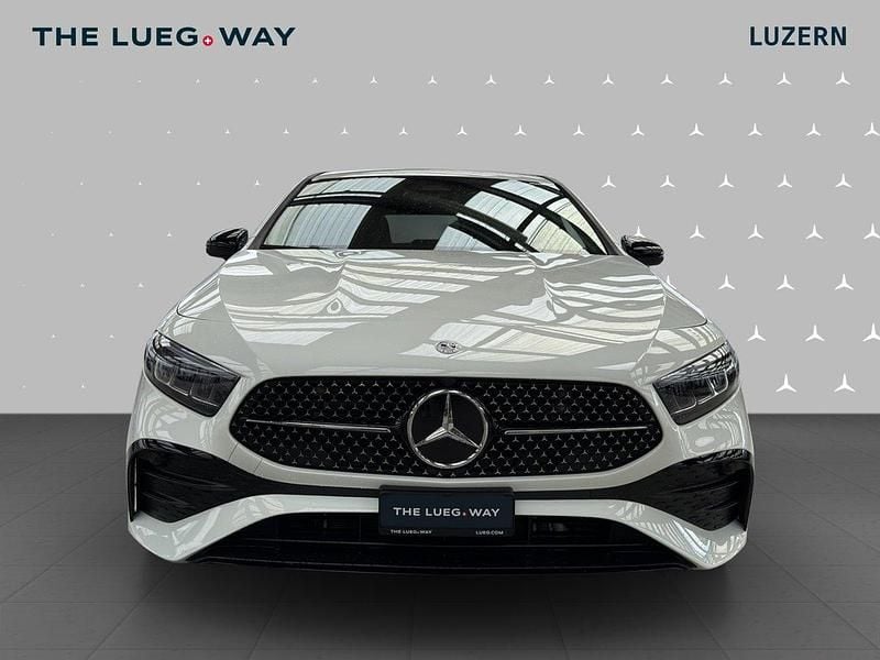 Gebraucht Mercedes A200 Night 163 PS (119 kW) 2025 Limousine