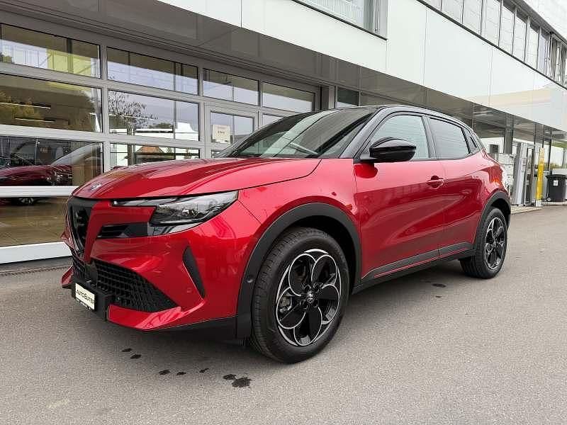 Rot Gebraucht 2024 Alfa Romeo Junior Edizione Speciale SUV | CHF 38’850 (Fairer Preis) - Bild 1/4