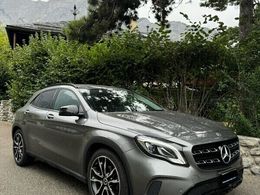 Mercedes GLA220