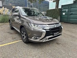 Mitsubishi Outlander P-HEV