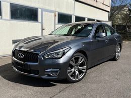 Infiniti Q70