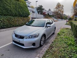 Lexus CT200h