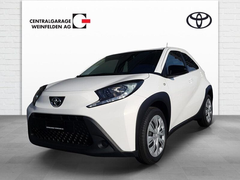 Gebraucht Toyota Aygo X Comfort 72 PS (52 kW) 2022 Weiss SUV