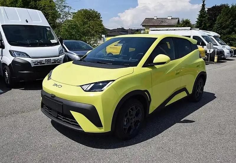 Neu BYD Dolphin Surf Comfort 114 kW (156 PS) 2026 Gelb Kleinwagen