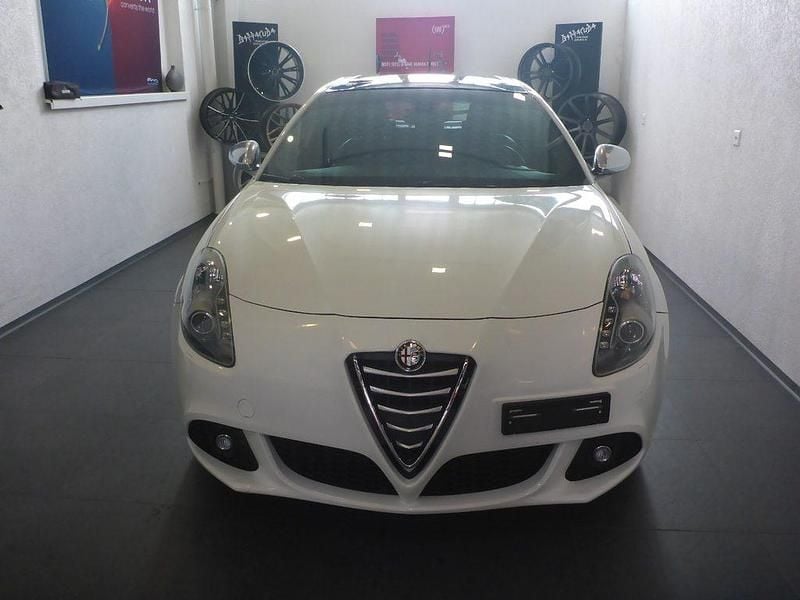 Gebraucht 2014 Alfa Romeo Giulietta Distinctive Kleinwagen | CHF 10’500 (Fairer Preis) - Bild 1/4