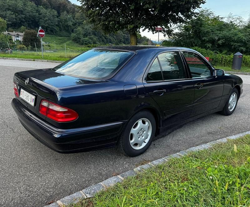 Gebraucht Mercedes E240 Classic 170 PS (125 kW) 2001
