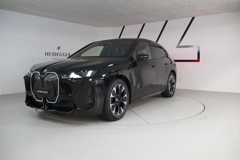 Neu 2025 BMW iX M Sport SUV | CHF 99’999 (Guter Preis) - Bild 1/4