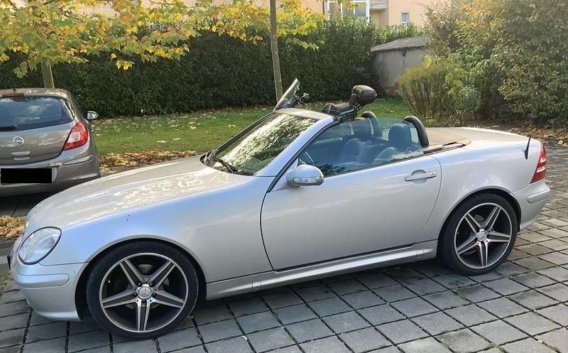 Silber Gebraucht 2000 Mercedes SLK320 Cabrio | CHF 5’750 (Etwas zu teuer) - Bild 1/4
