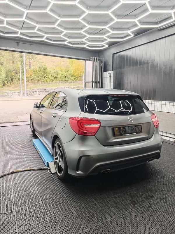 Gebraucht Mercedes A250 AMG line 211 PS (155 kW) 2015