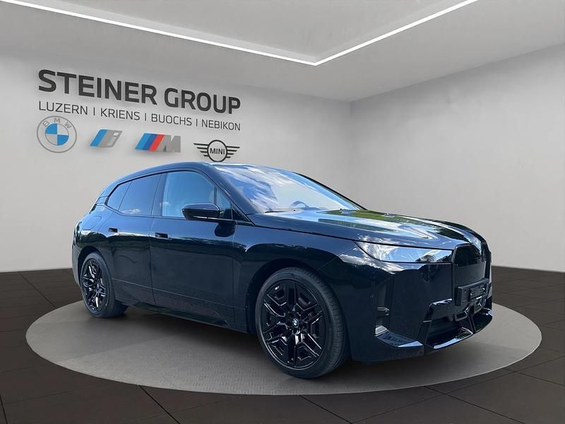 Neu BMW iX M Sport 400 kW (544 PS) 2025 Schwarz SUV
