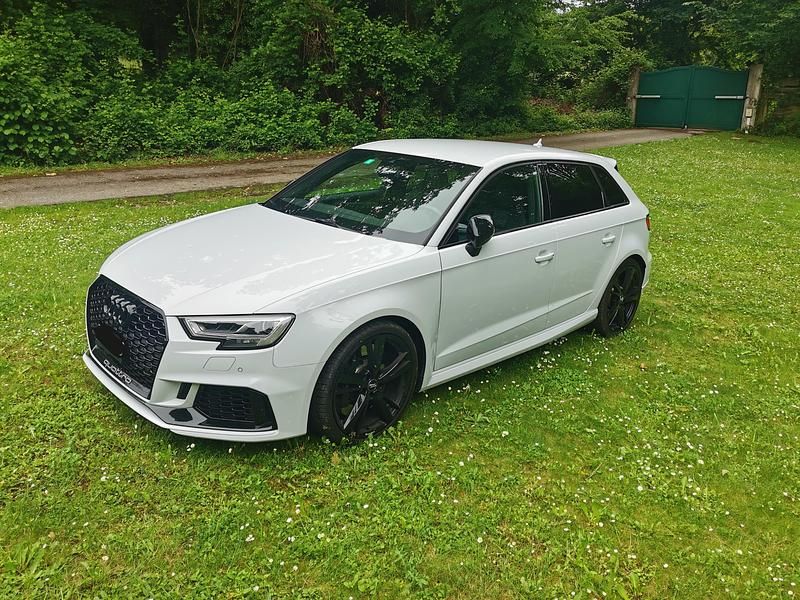Gebraucht Audi RS3 Sportback 400 PS (294 kW) 2018 Kleinwagen