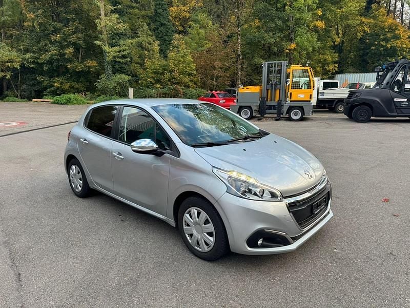 Gebraucht Peugeot 208 Access 82 PS (60 kW) 2017 Kleinwagen