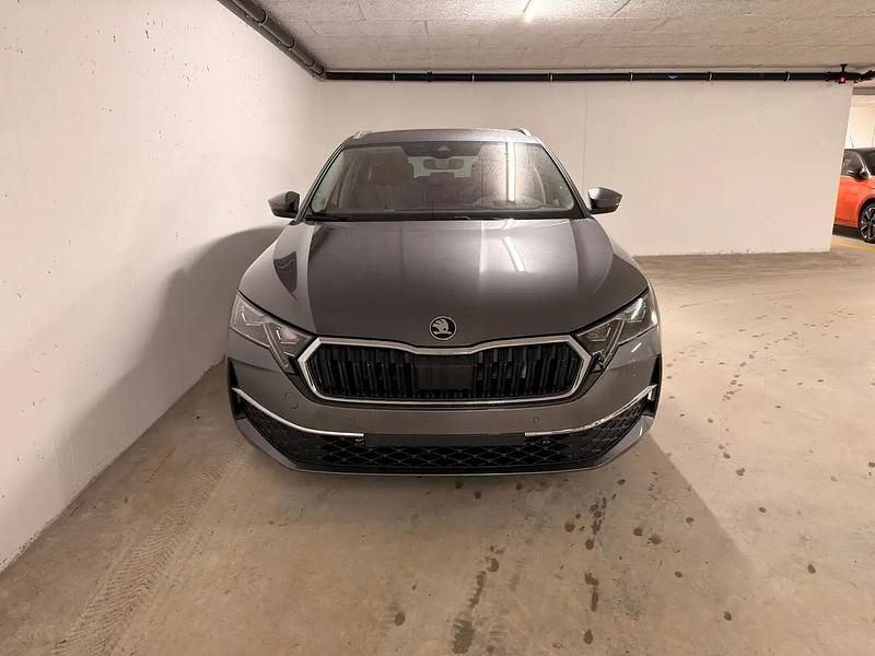 Neu Skoda Octavia Selection 150 PS (110 kW) 2026 Gray Kombi