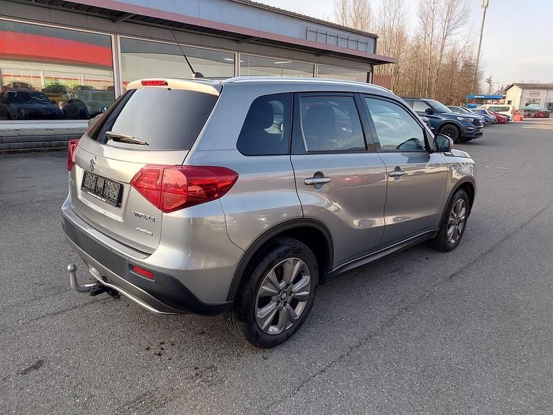 Gebraucht Suzuki Vitara 140 PS (102 kW) 2019 Anthrazit SUV