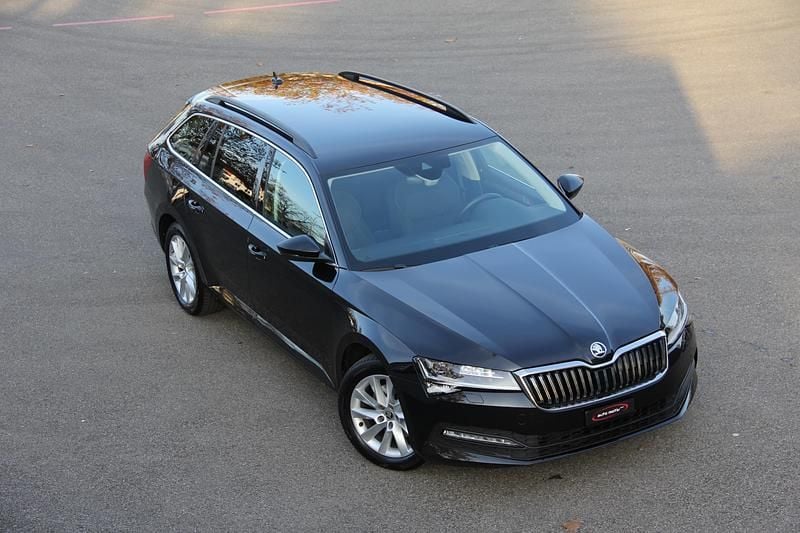 Gebraucht 2023 Skoda Superb Ambition Kombi | CHF 26’799 (Fairer Preis) - Bild 1/4