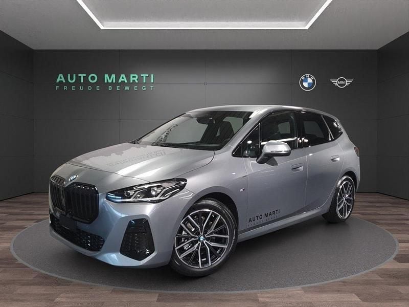 Grau metallic mét. Gebraucht 2024 BMW 218 Active Tourer Shadowline Van / Kleinbus | CHF 32’500 (Guter Preis) - Bild 1/4