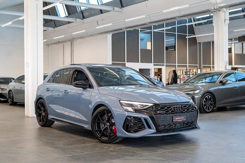 Gebraucht Audi RS3 Ambiente 400 PS (294 kW) 2023 Limousine
