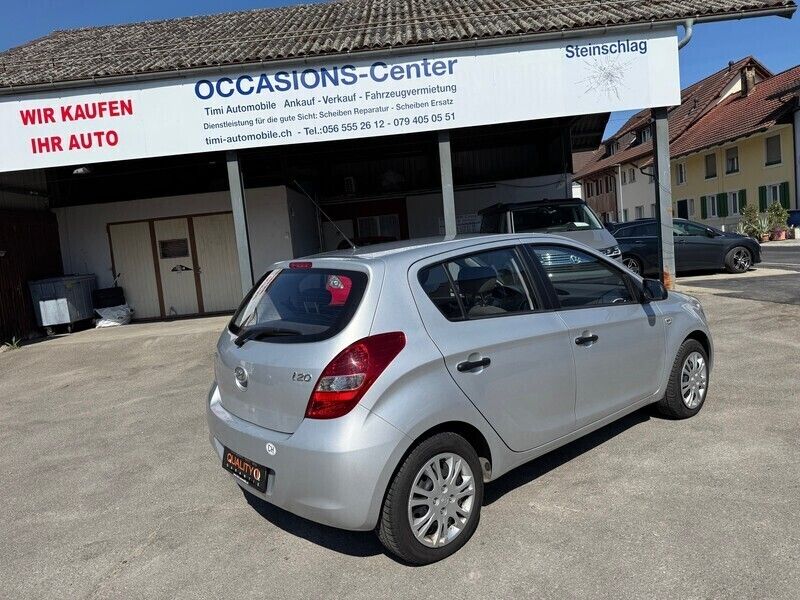 Gebraucht Hyundai i20 Style 101 PS (74 kW) 2012