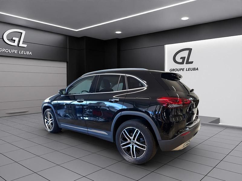 Gebraucht Mercedes GLA200 Progressive 150 PS (110 kW) 2022 Schwarz SUV