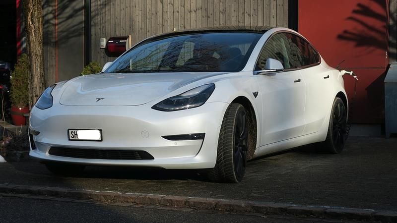 Gebraucht Tesla Model 3 339 kW (462 PS) 2019 Limousine