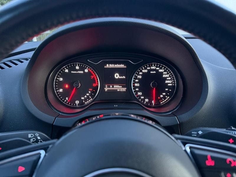 Gebraucht Audi A3 Ambiente 140 PS (102 kW) 2014 Limousine