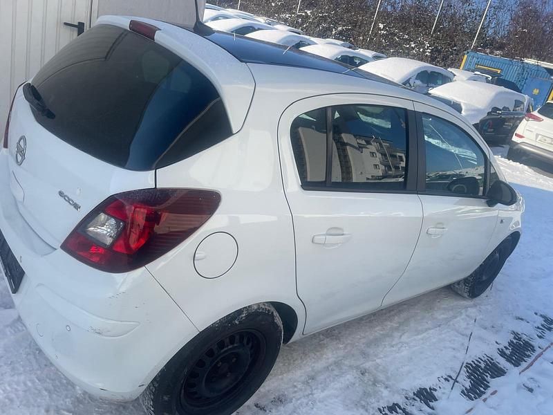 Gebraucht Opel Corsa Color Edition 85 PS (62 kW) 2012