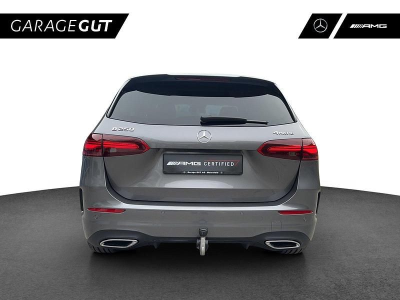 Gebraucht Mercedes B250e 224 PS (164 kW) 2024 Van / Kleinbus