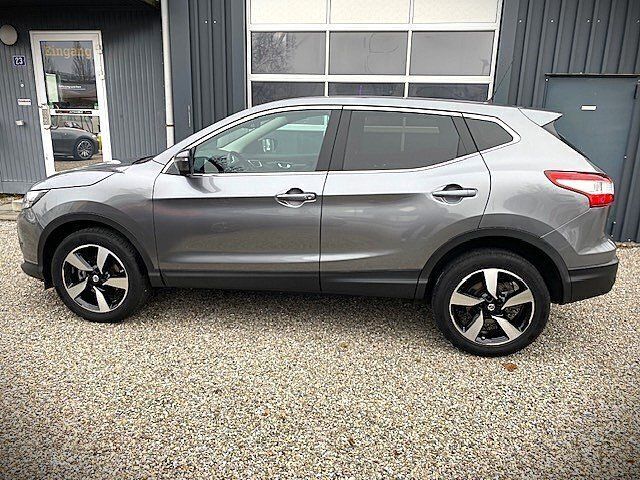 Gebraucht Nissan Qashqai N-Connecta 115 PS (84 kW) 2016 SUV