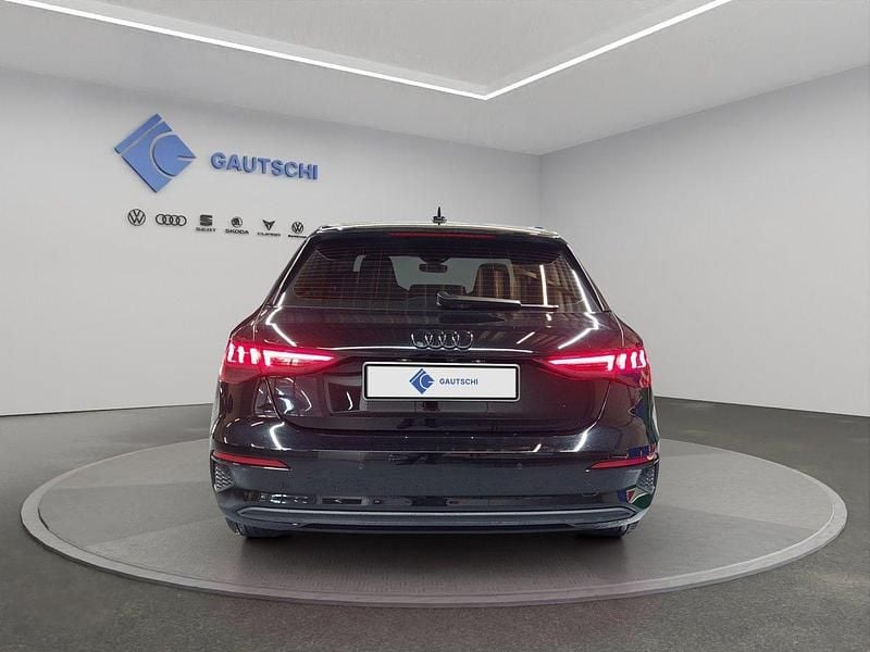 Gebraucht Audi A3 Attraction 150 PS (110 kW) 2023 Limousine