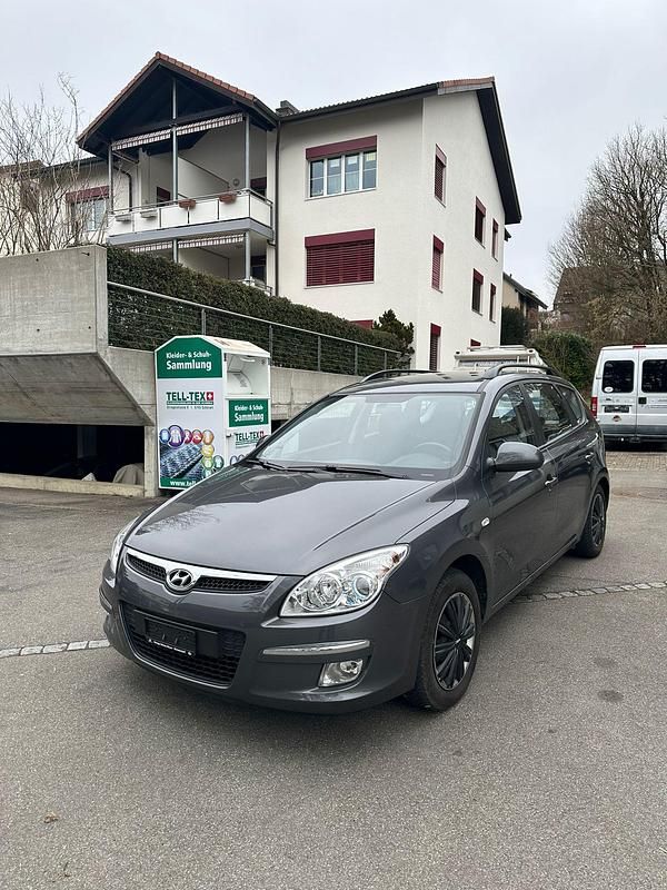 Gebraucht Hyundai i30 Style 116 PS (85 kW) 2008 Kombi