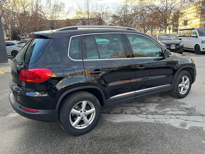 Gebraucht VW Tiguan LOUNGE 160 PS (117 kW) 2015 SUV
