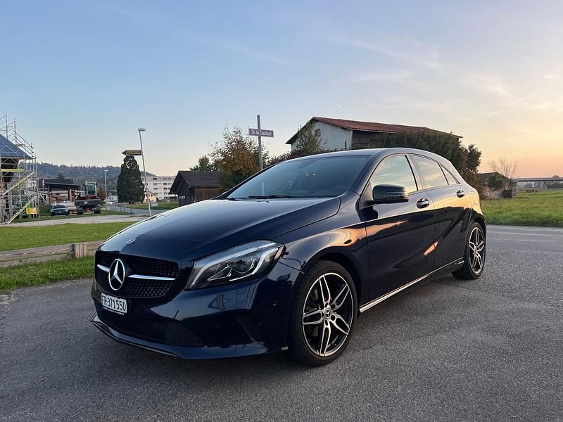 Gebraucht 2017 Mercedes A200 Style | CHF 10’900 - Bild 1/4